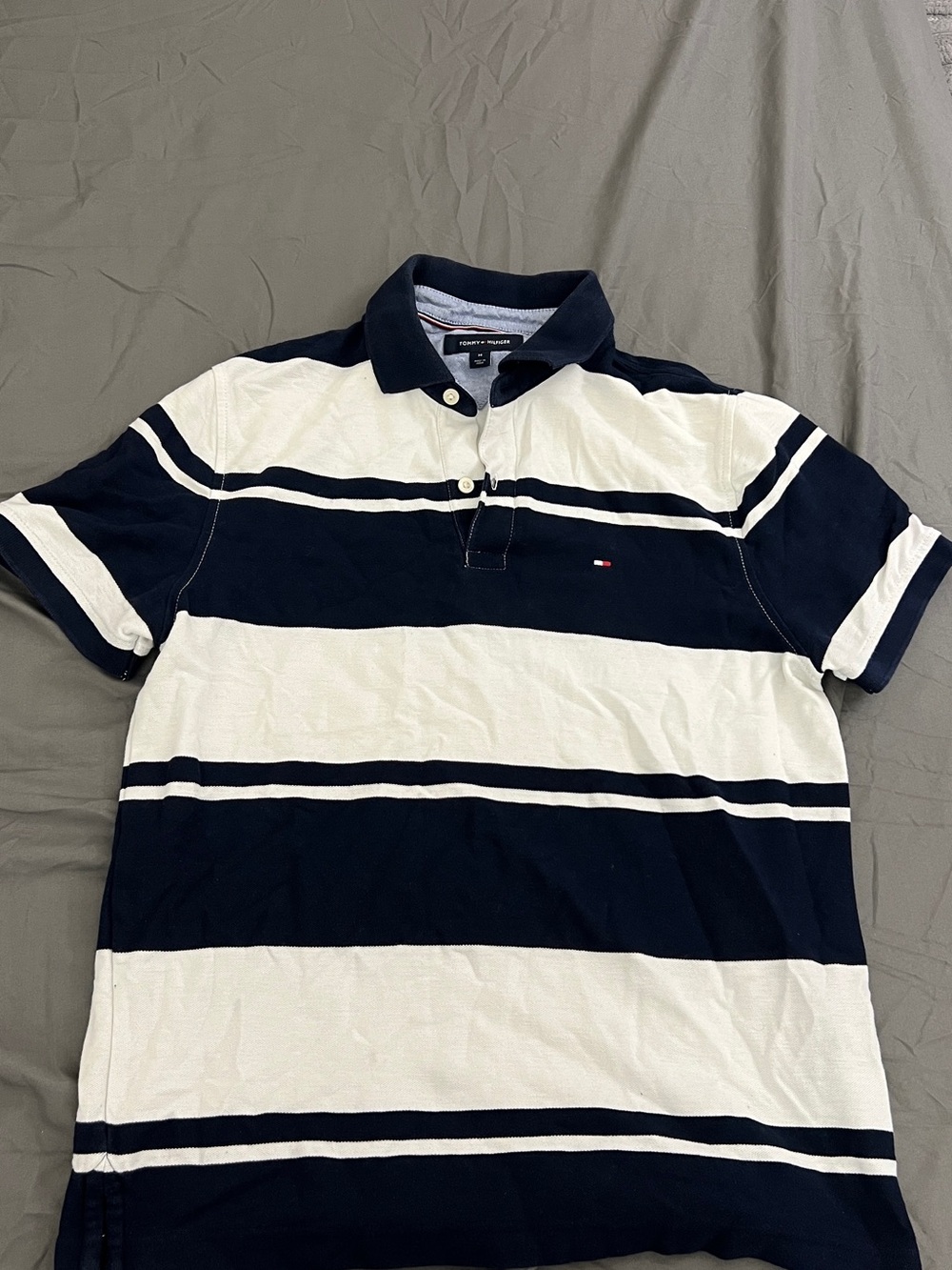 Tommy Hilfiger Men’s Striped Polo Shirt Navy White Size M Short Sleeve